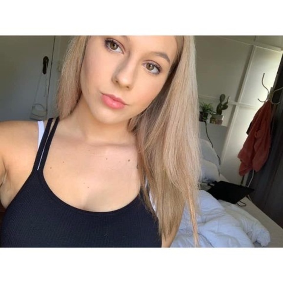 chloemaynard03